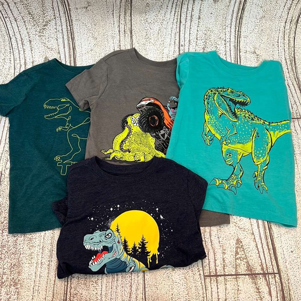 VGUC cat & Jack size XS (4/5) T-shirt bundle. Dinosaur, monster truck